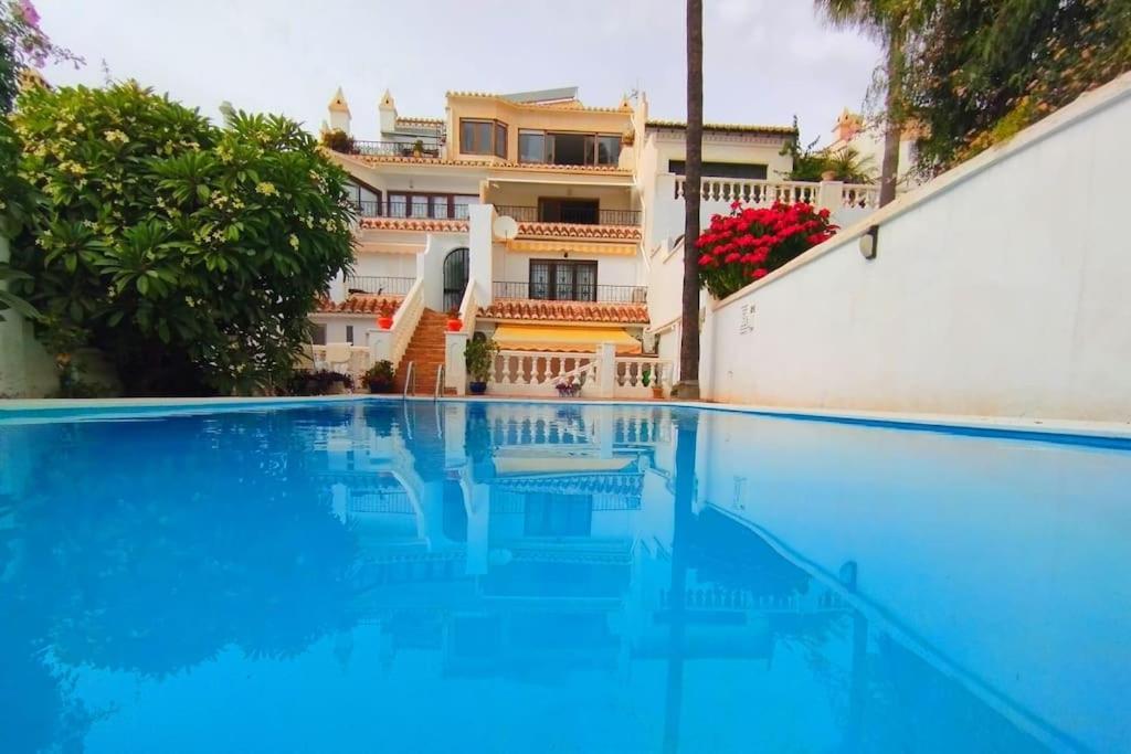 Beautiful 2 Bedroom In Calle Carabeo, Nerja Eksteriør billede