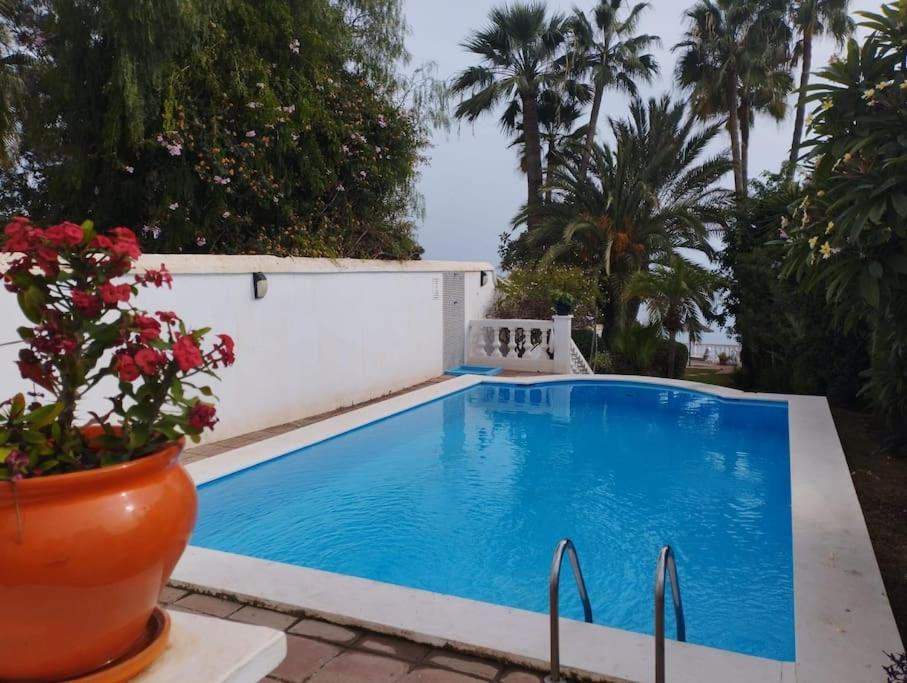 Beautiful 2 Bedroom In Calle Carabeo, Nerja Eksteriør billede