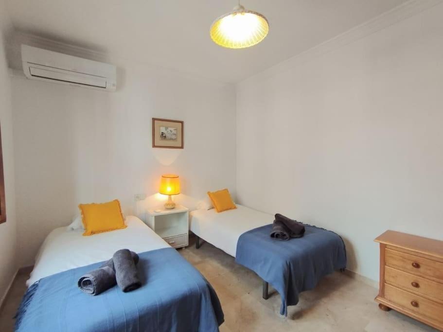 Beautiful 2 Bedroom In Calle Carabeo, Nerja Eksteriør billede