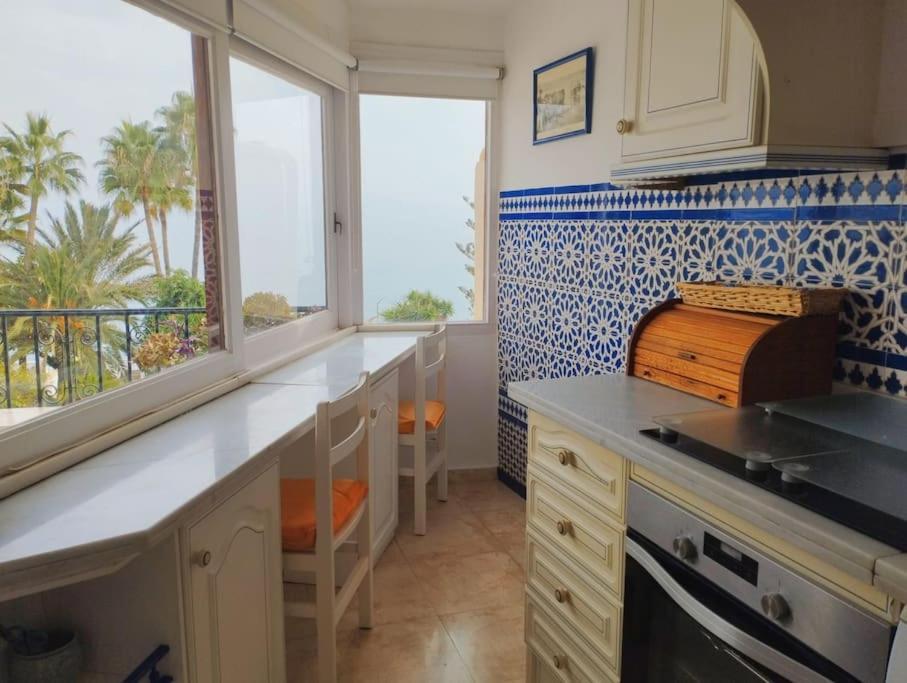 Beautiful 2 Bedroom In Calle Carabeo, Nerja Eksteriør billede