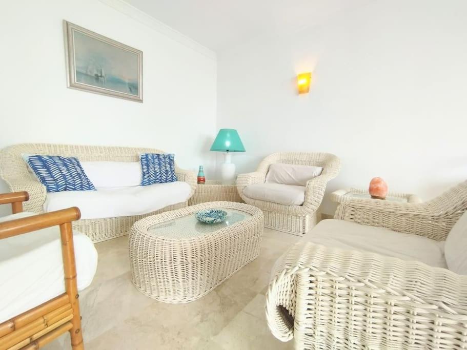 Beautiful 2 Bedroom In Calle Carabeo, Nerja Eksteriør billede